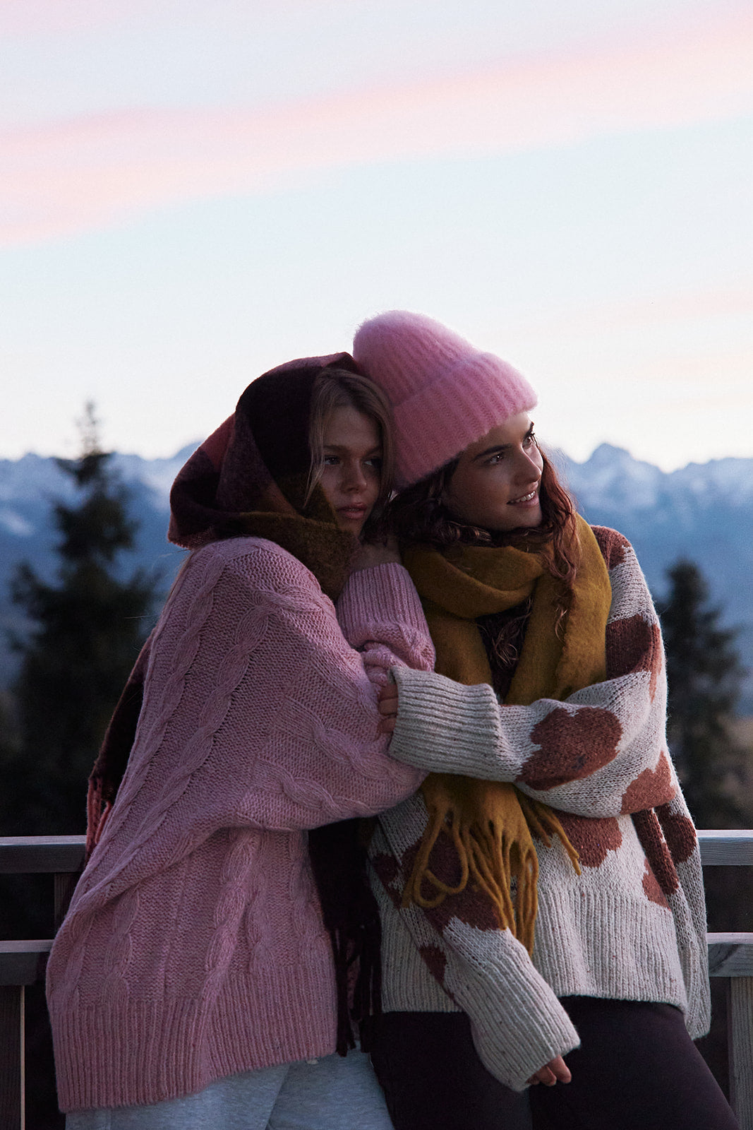 Sweter Stanford Pink