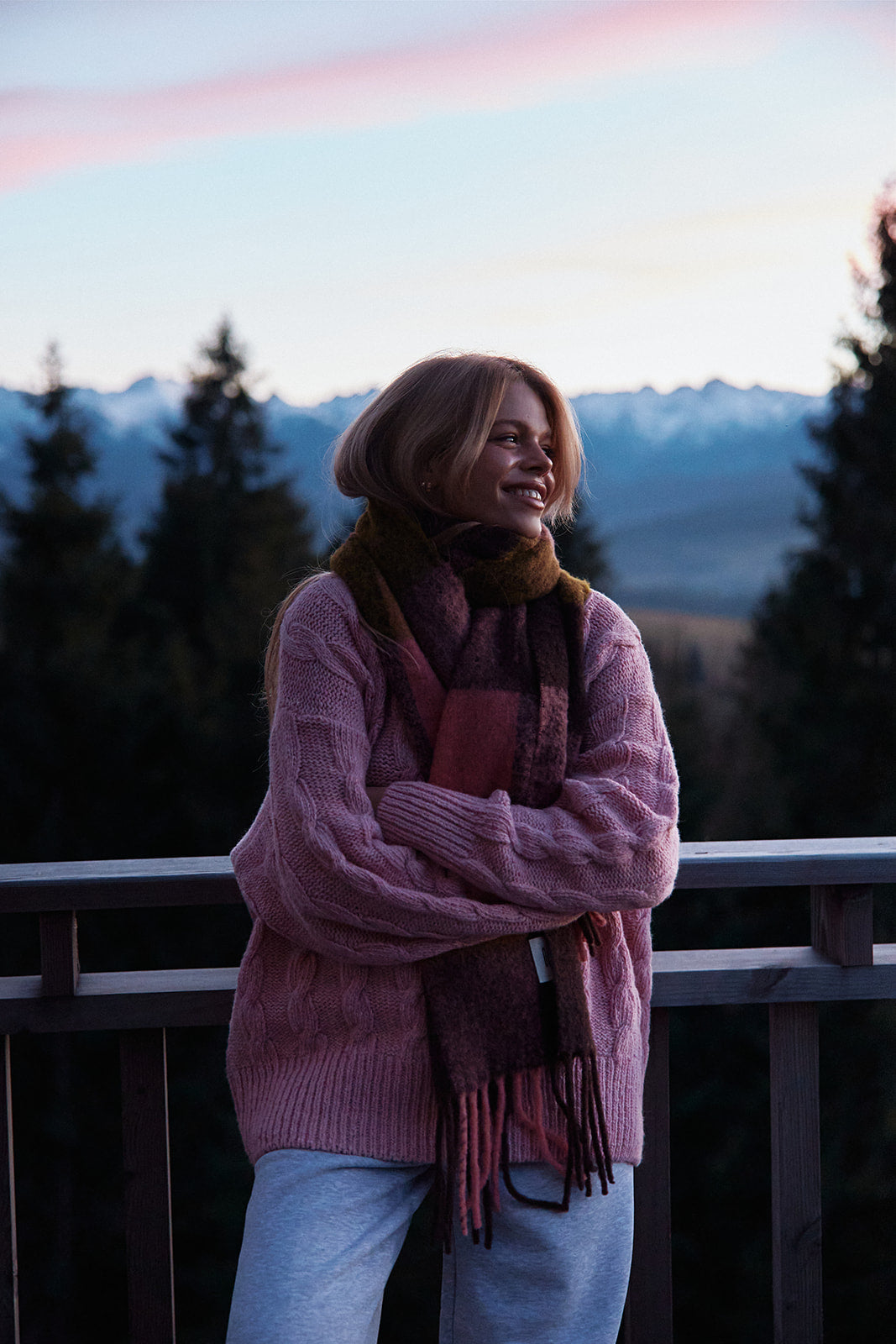 Sweter Stanford Pink