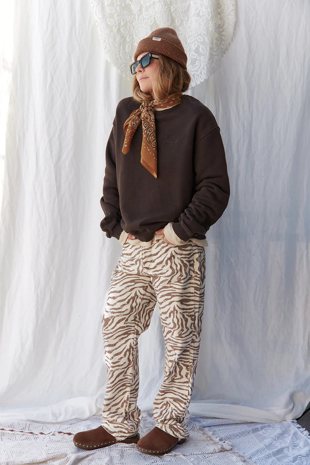 Denver Night Brown Sweatshirt + Maria Pants Set