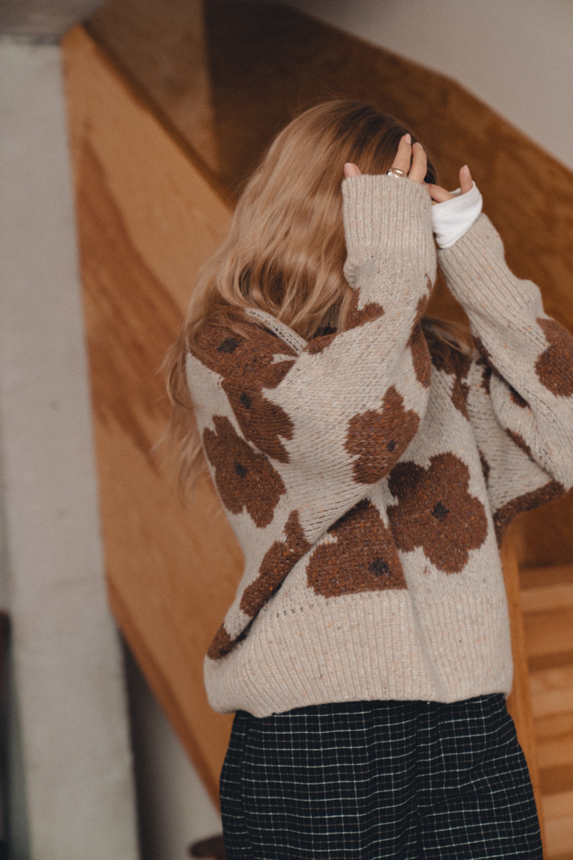 Sweter Cloud Dark Flowers - 22