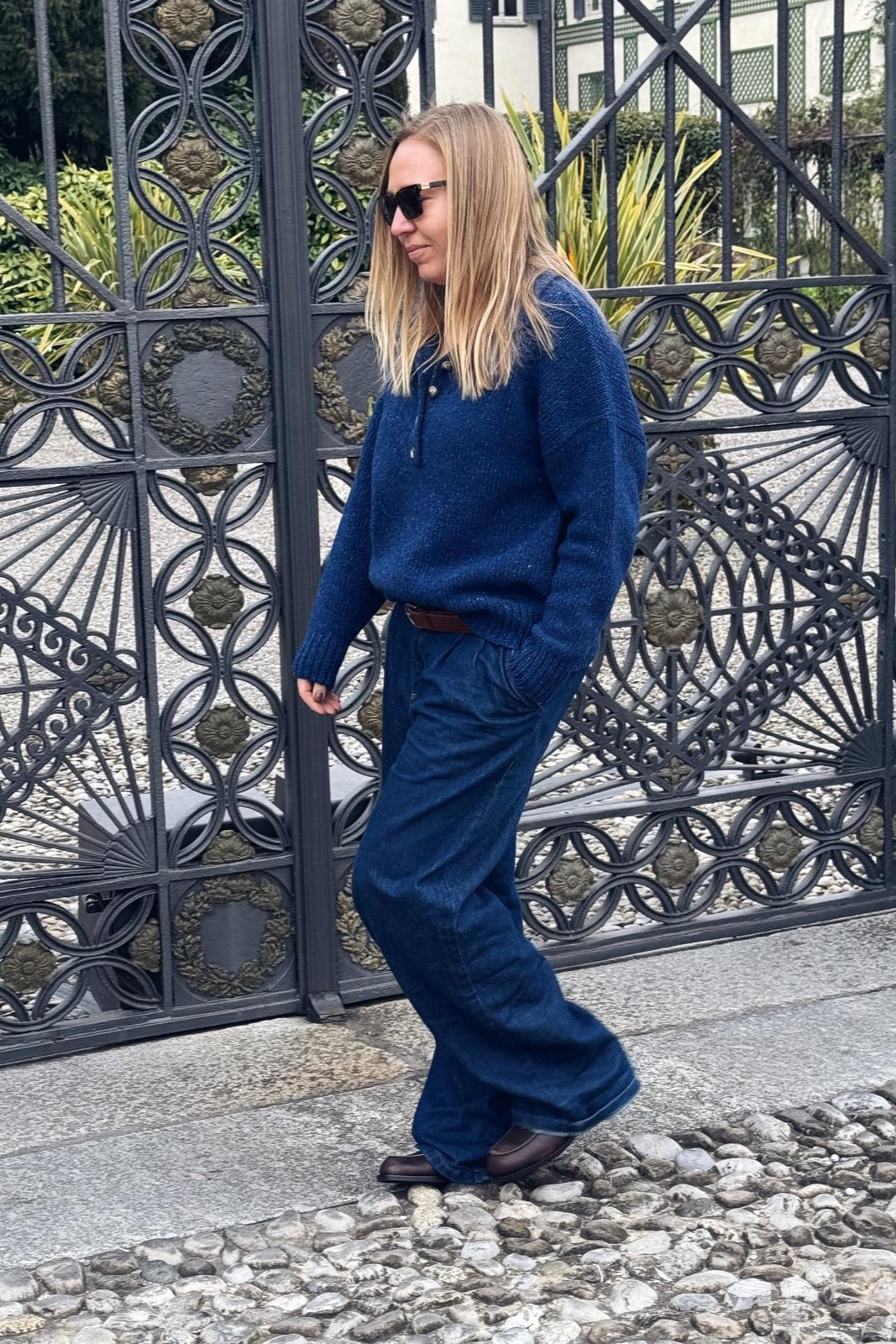 Sweter Close Deep Blue - 11