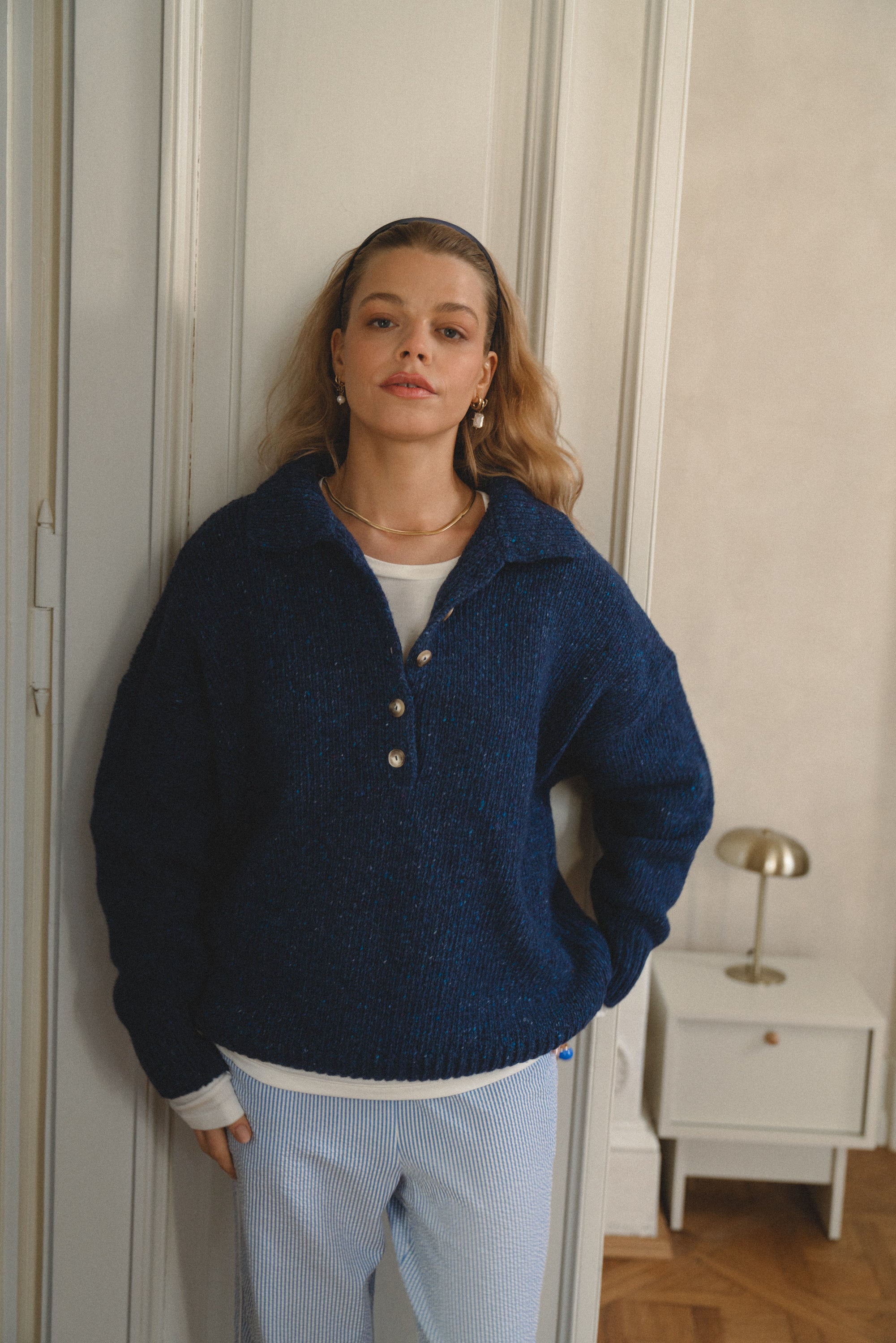 Sweter Close Deep Blue - 10