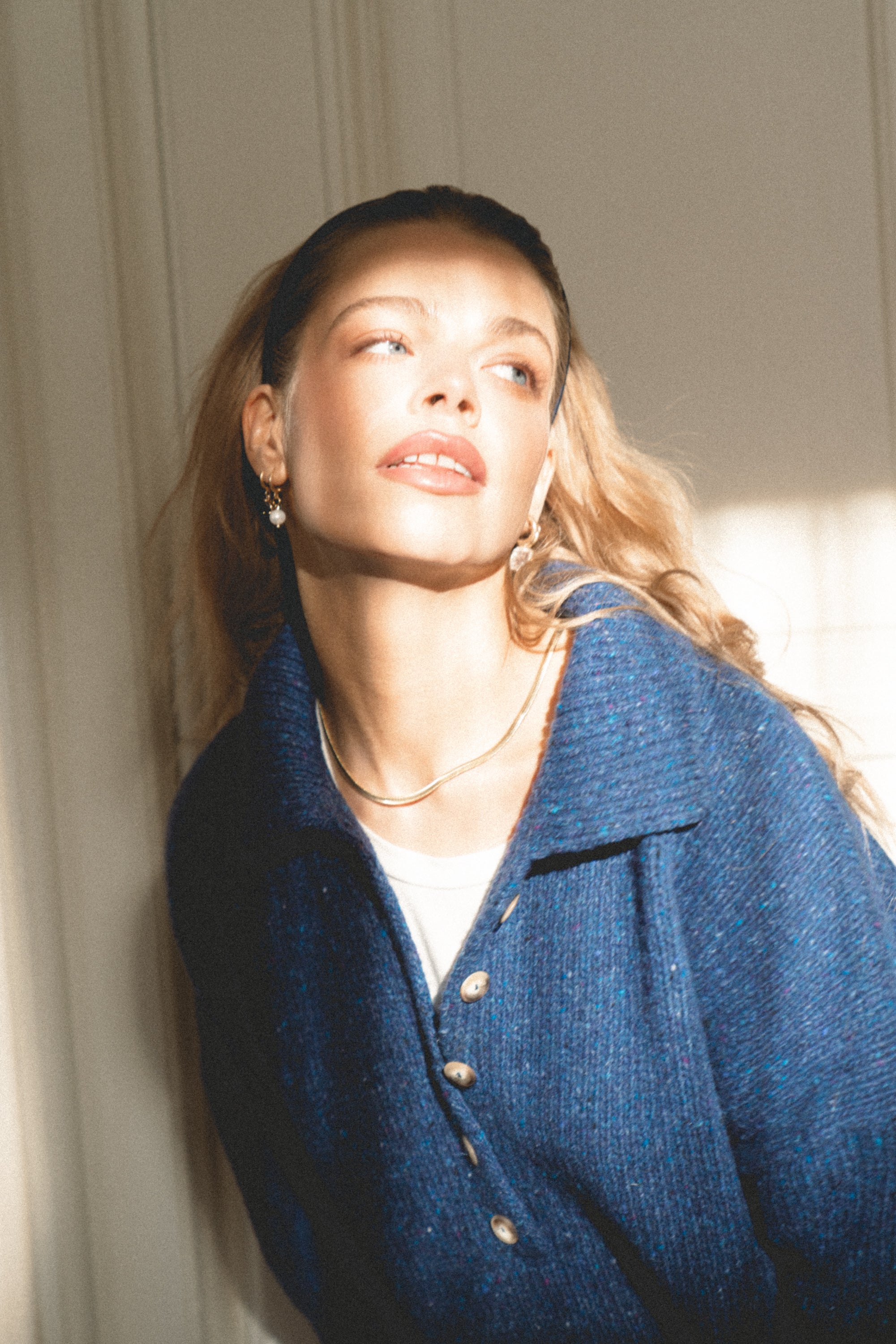 Sweter Close Deep Blue - 19