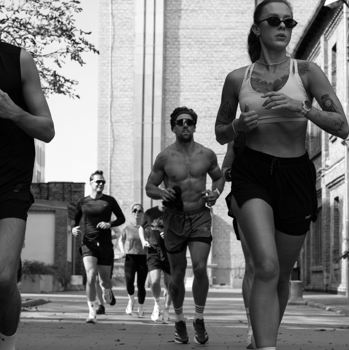 Run your Sunday x TLLL – Run. Love. Connect. Repeat.
