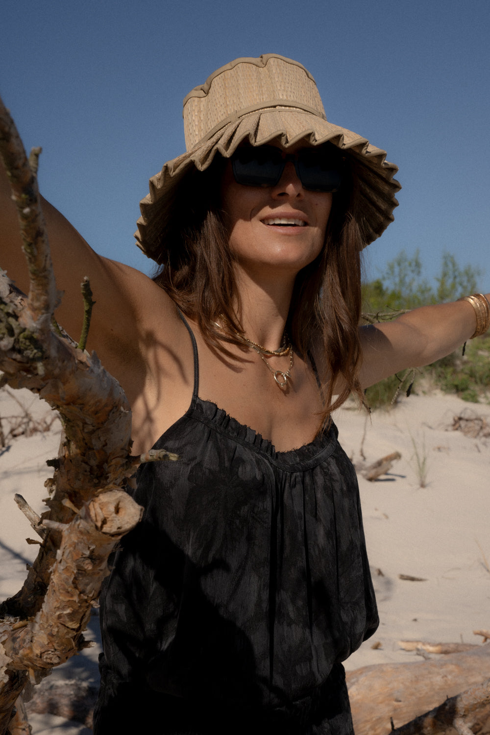 Top Swell Black x Anita - 3