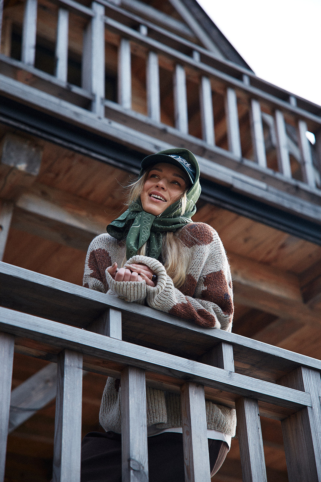 Cloud Dark Flowers Sweater - 8