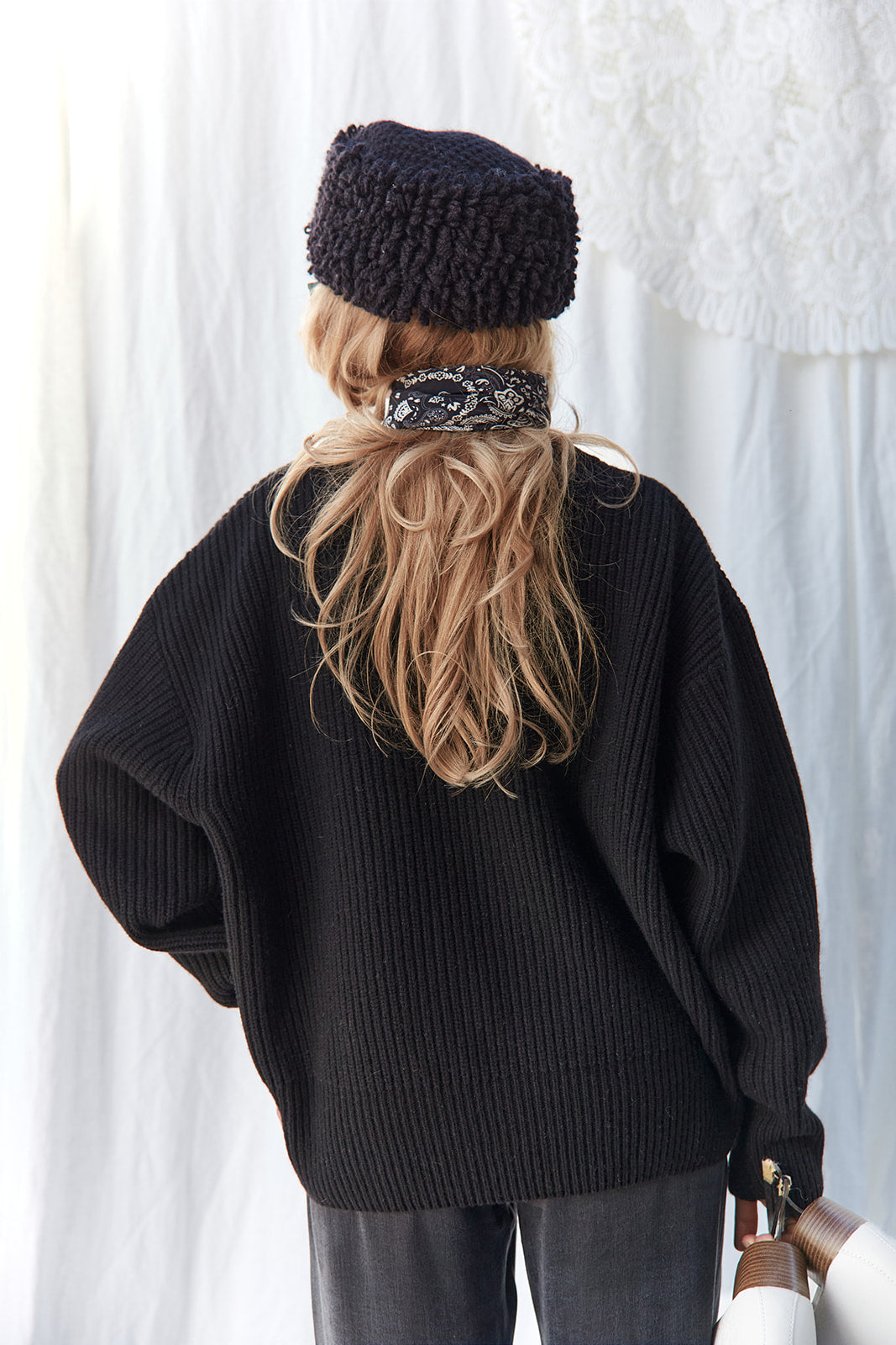 Sweter Moon Black - 12