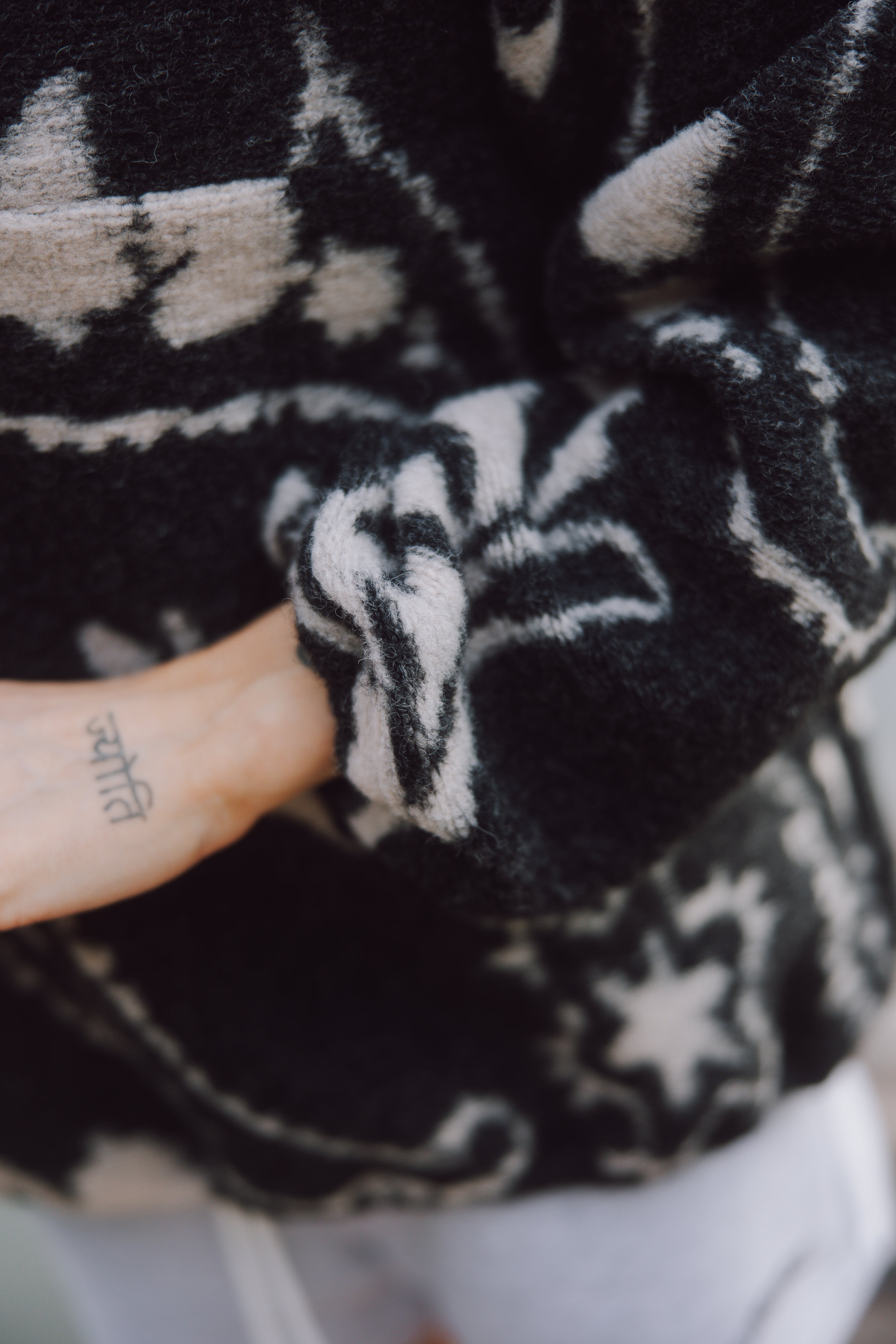 Kapuzenpullover Nous Paisley Black - 3