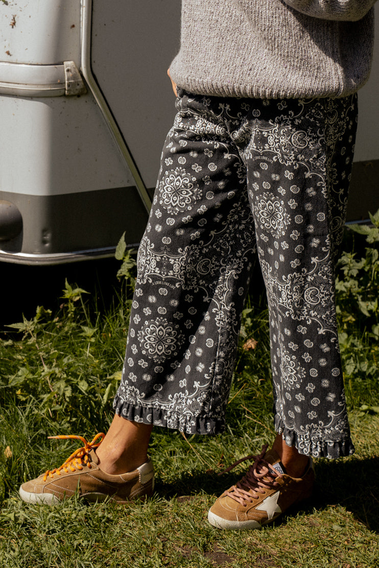Hose Capri Street Paisley Black - 2