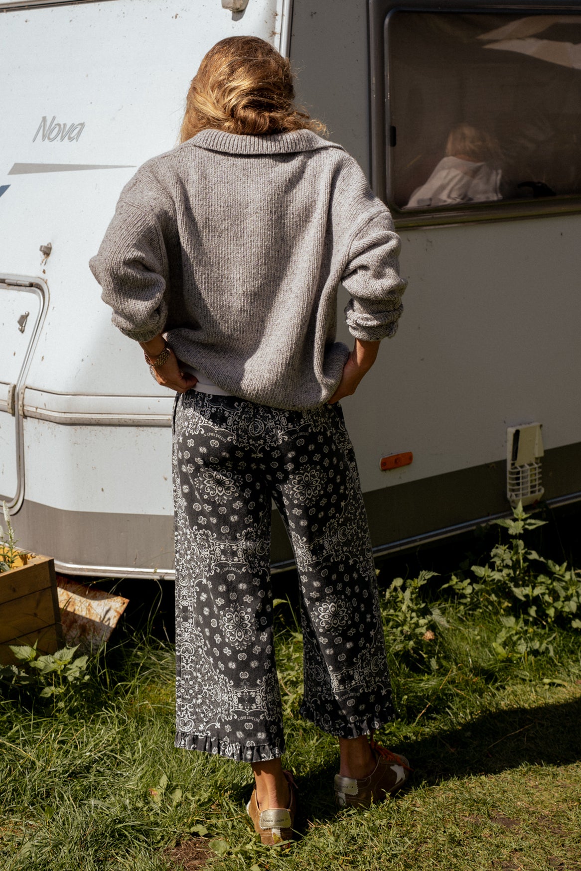 Hose Capri Street Paisley Black - 4