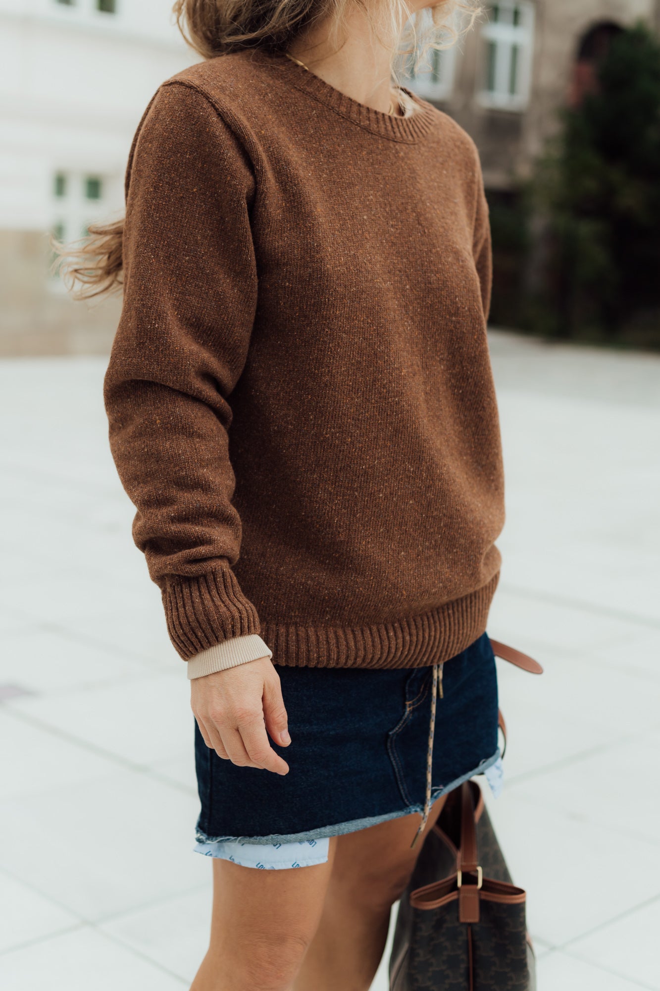 Sweter University Brown