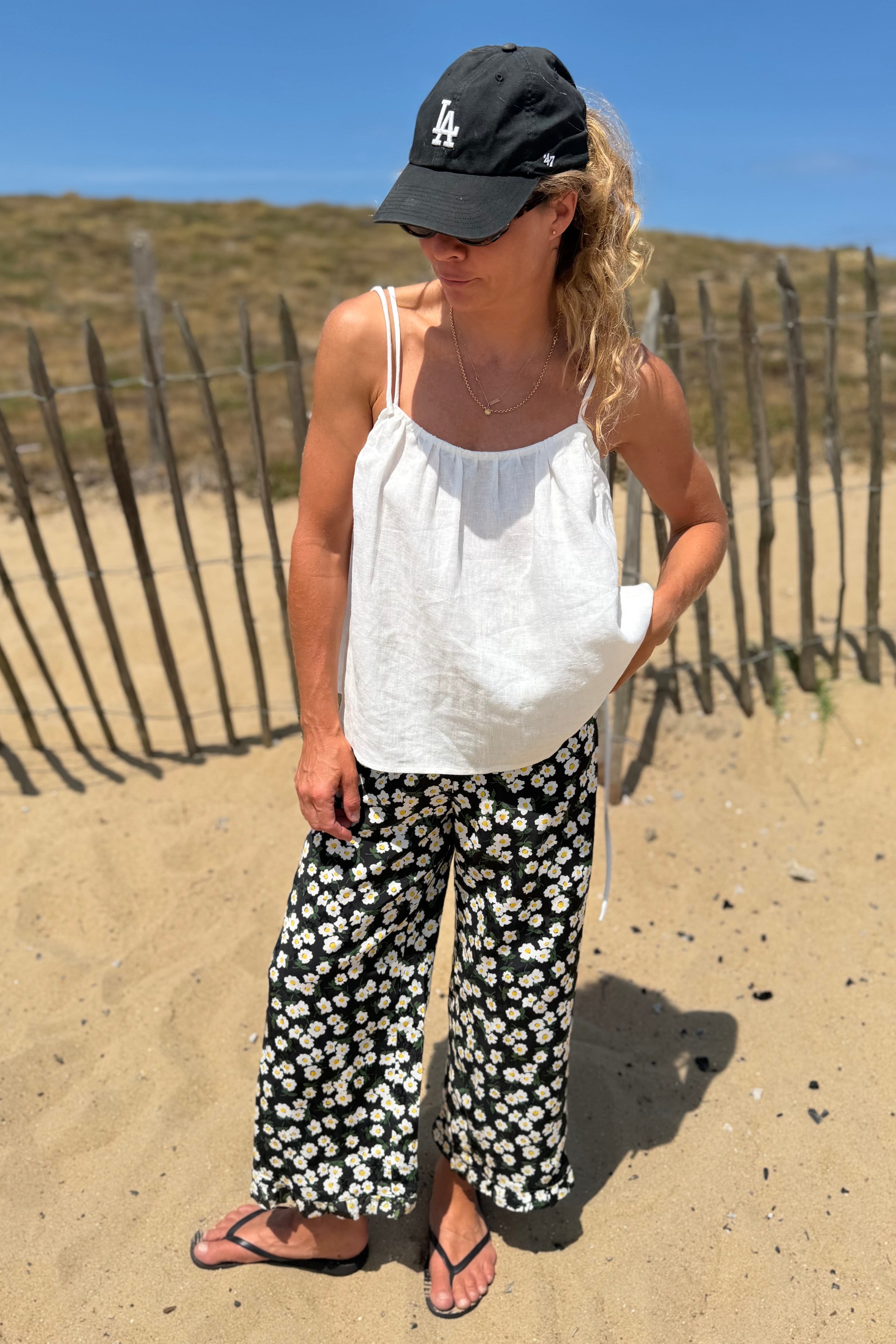 Daisy Black Capri Trousers - 2