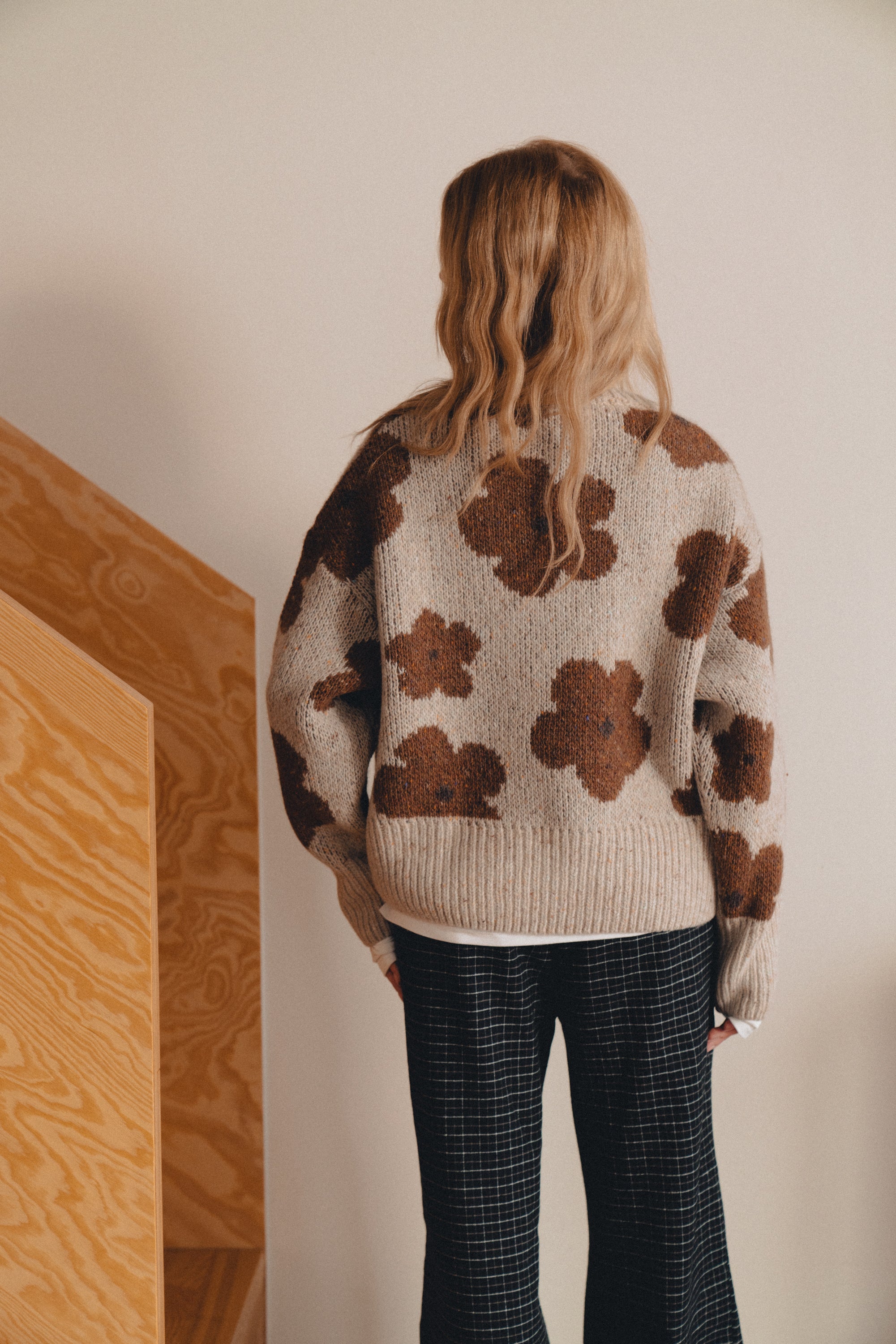 Sweter Cloud Dark Flowers - 14