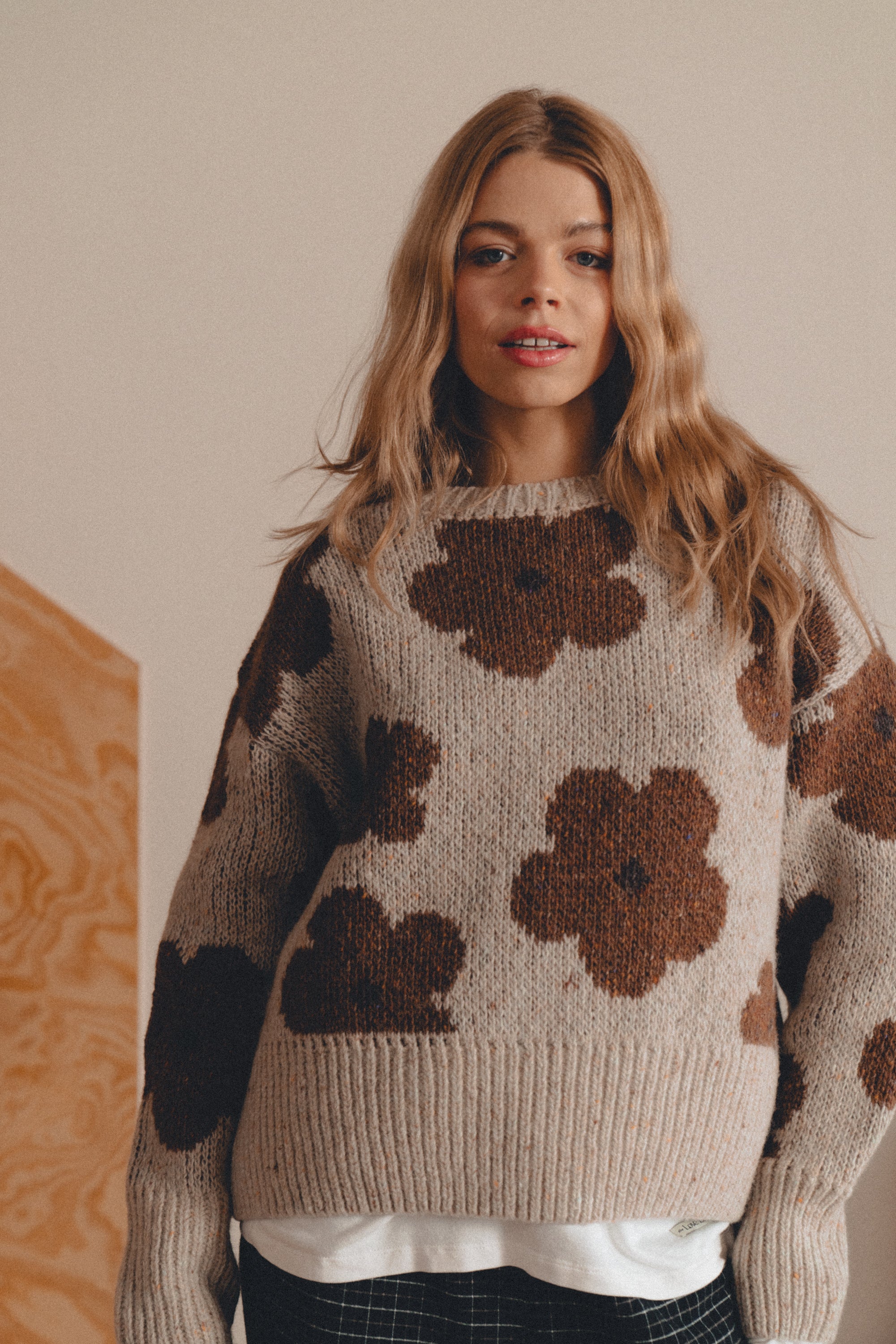 Sweter Cloud Dark Flowers - 8