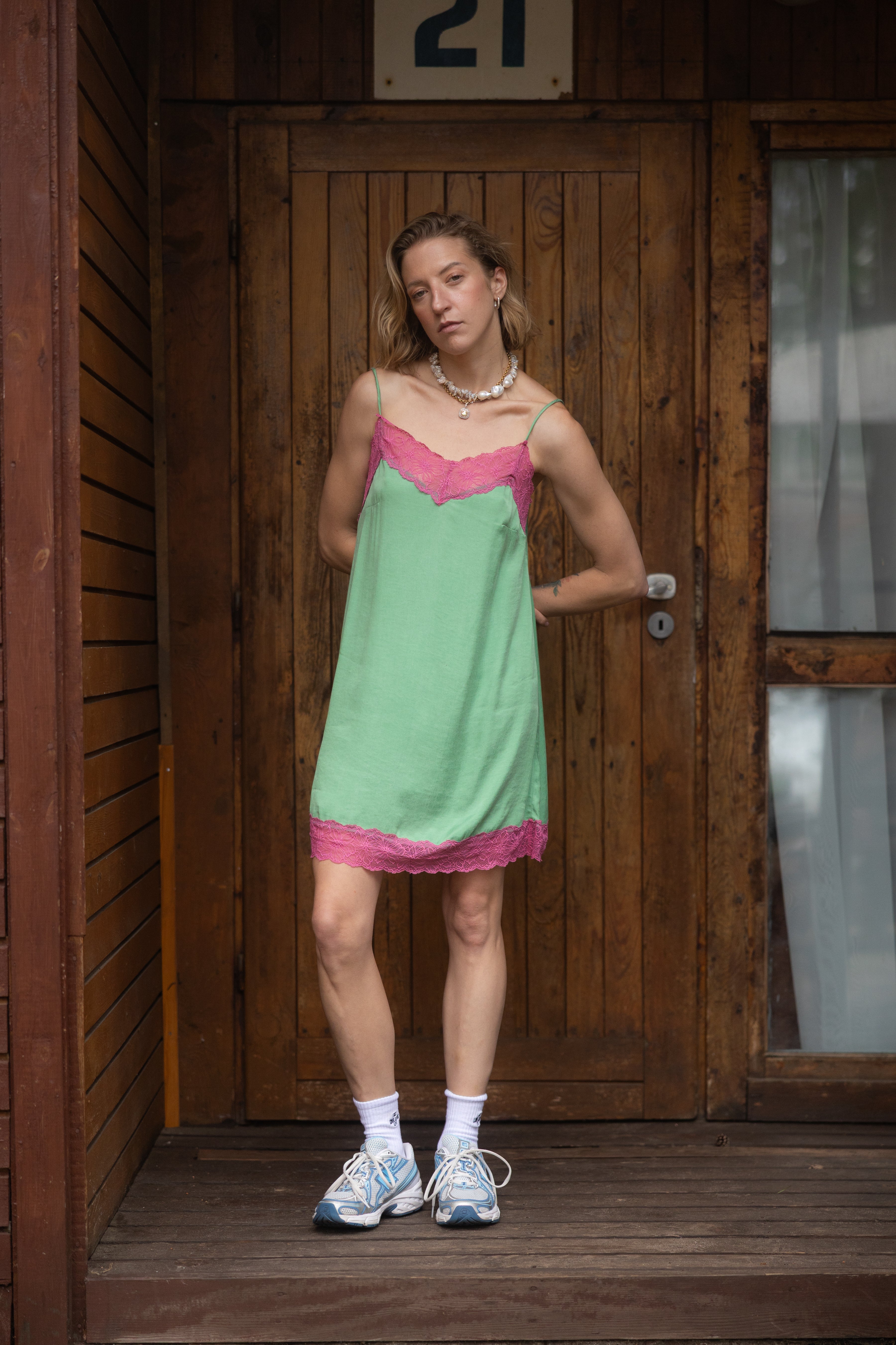 Sukienka Kim Green x LARA - 15