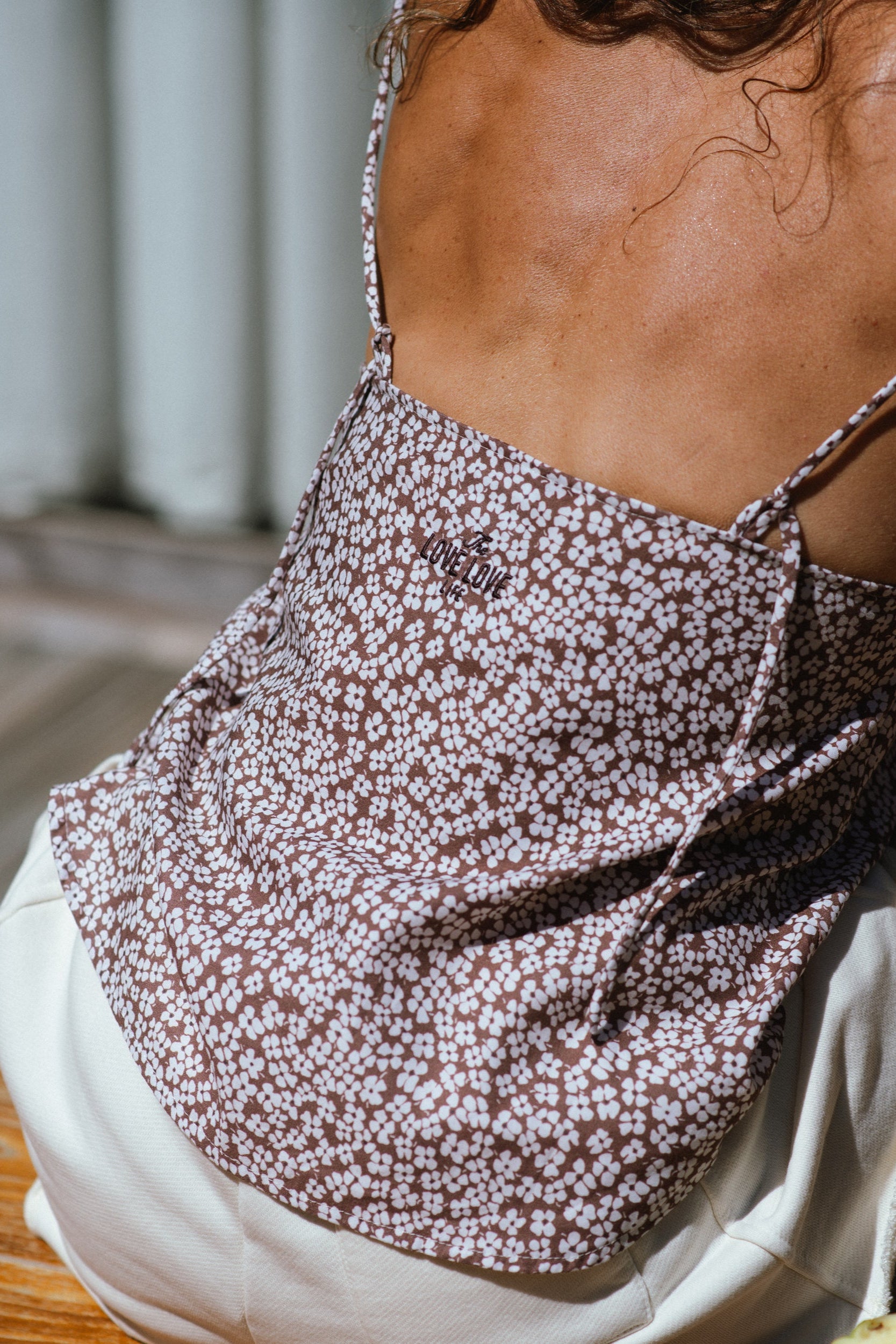 Top Kris Petit Flowers Brown
