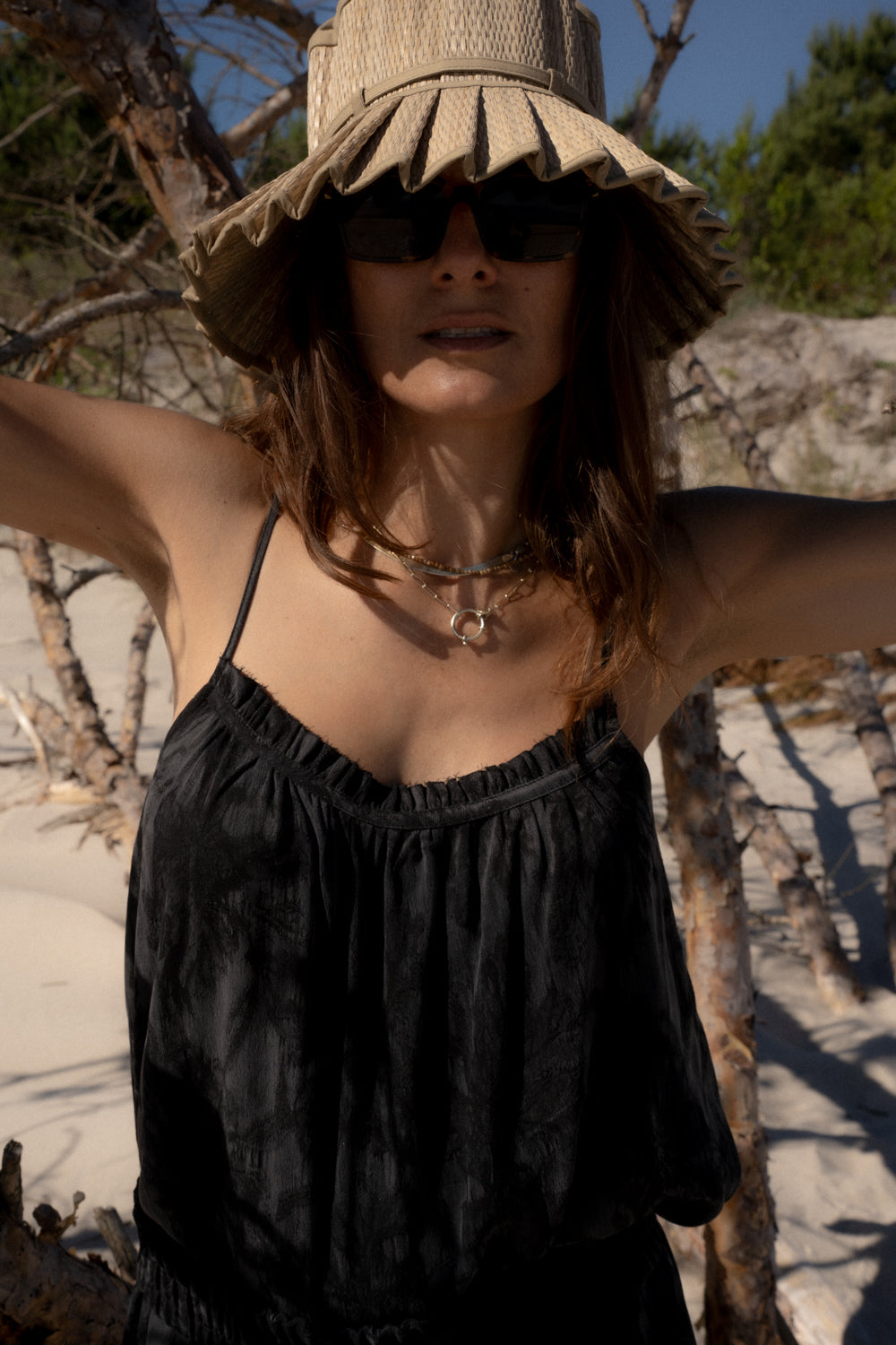 Top Swell Black x Anita
