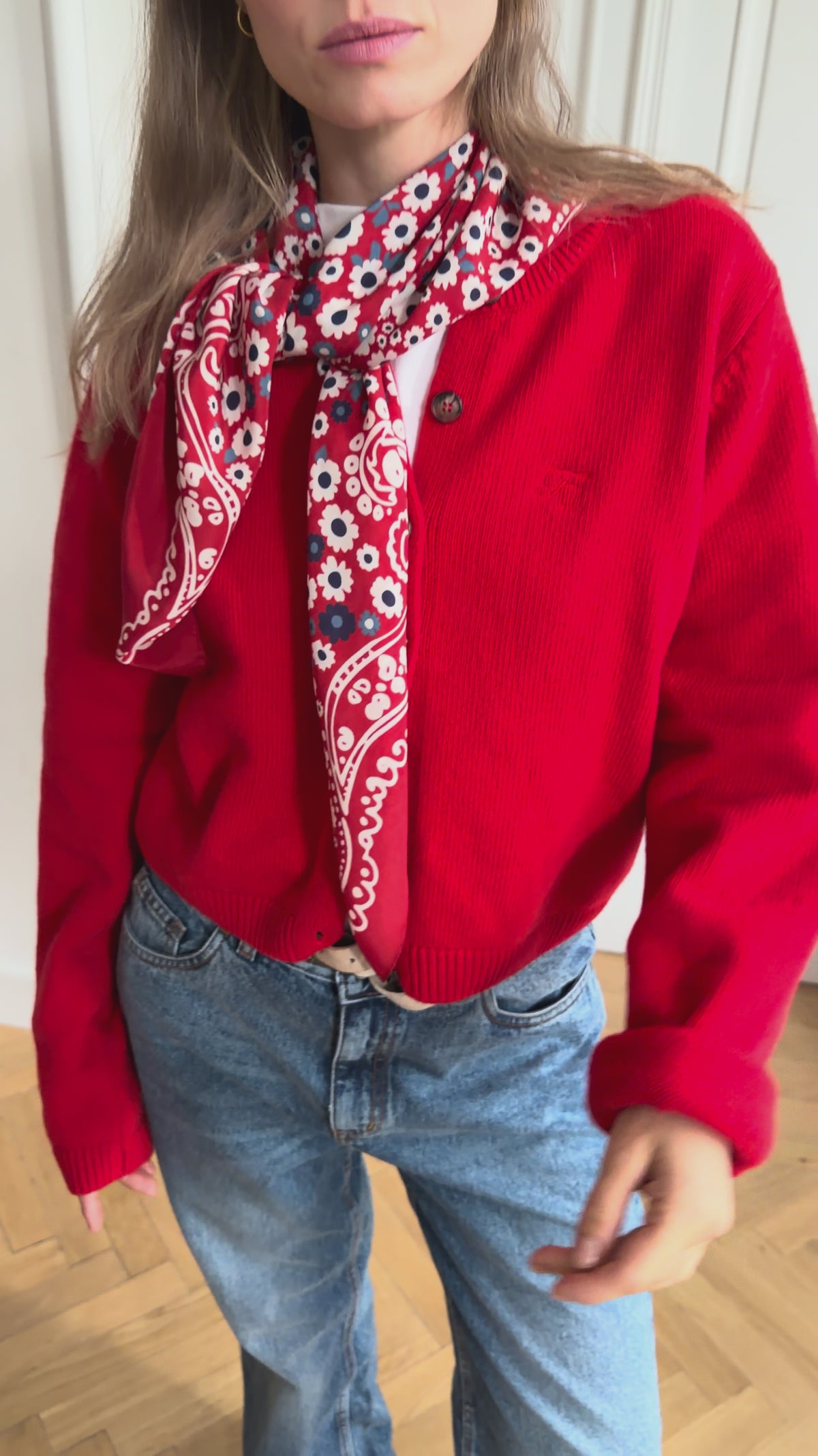 Bandana Gänseblümchen auf Rot - 4