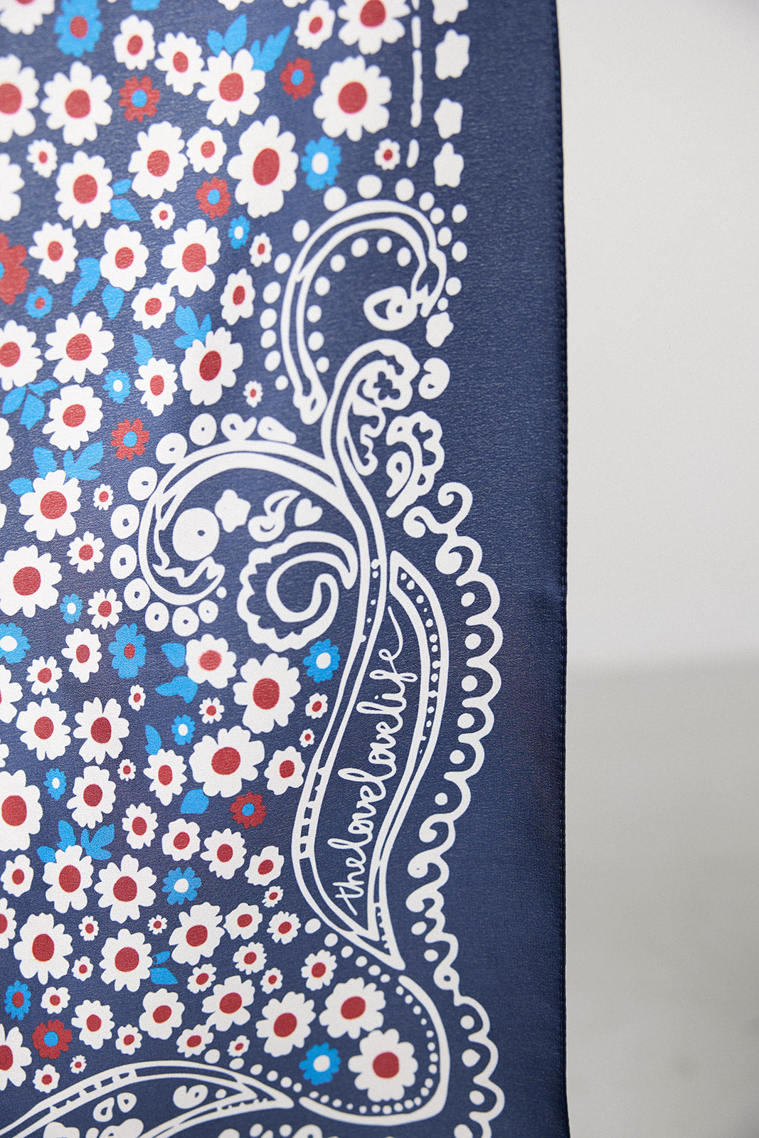 Bandana Daisies Navy - 8