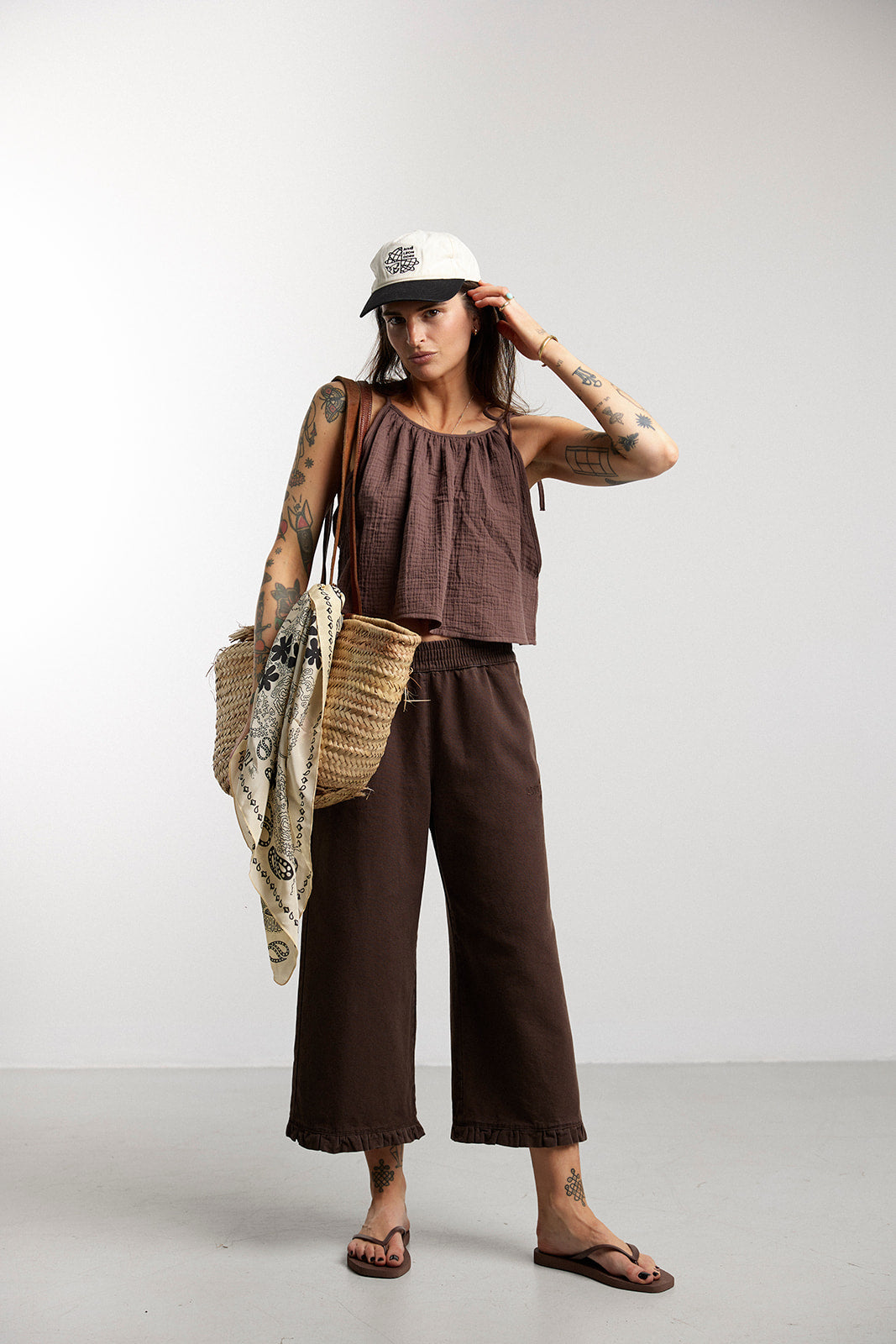 Hose Capri Street Brown - 12